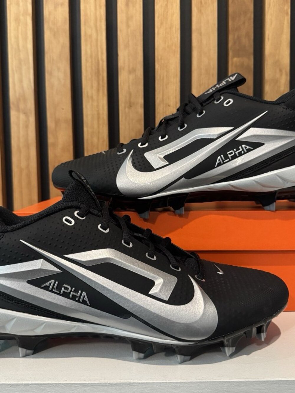 SIZE 11 WIDE FIT Nike Alpha Menace 2025 Oregon Ducks Team Issued Football Cleats
